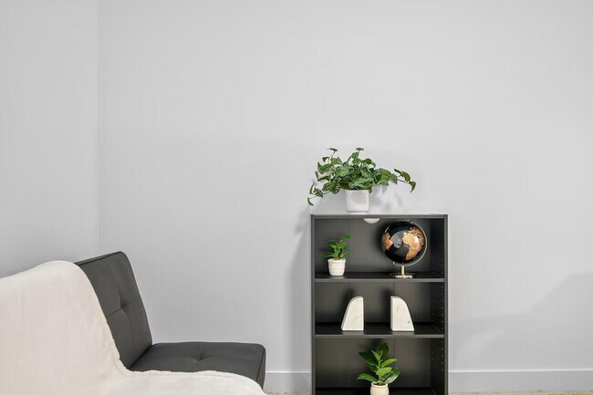 Building Photo - 1019 Central Ave