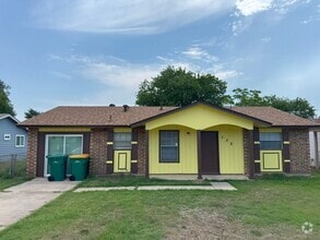 Building Photo - 132 Meadow Way