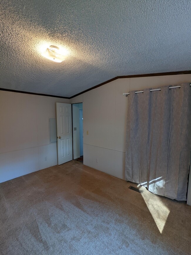 Building Photo - 247 Ransdell Ln