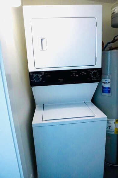 Building Photo - 1131 Garfield St