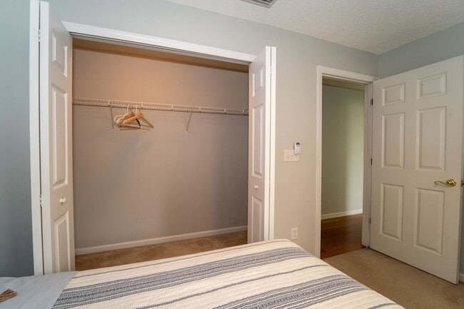 Building Photo - 109 Bilbao Dr