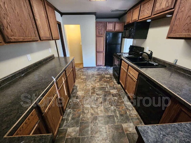 Building Photo - 1405 S 25th St