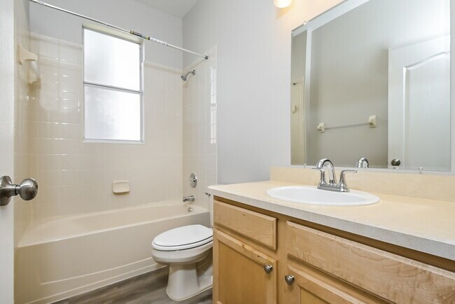 Building Photo - 5110 Clover Mist Dr