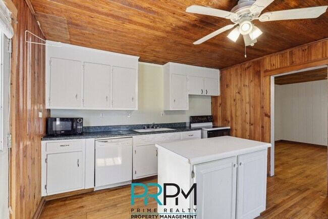 Building Photo - 101 Bagwell Dr