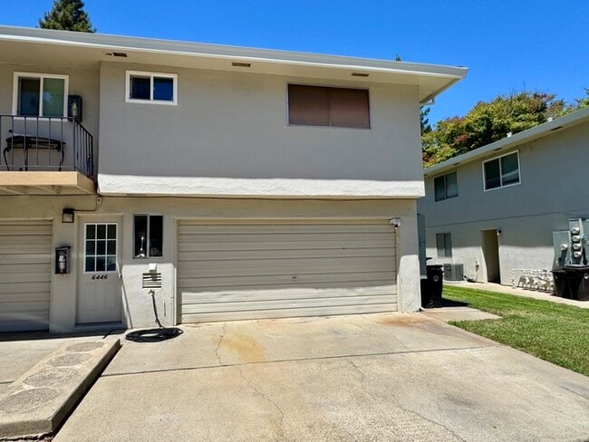 Building Photo - Citrus Heights 2BD/1BA with Community Pool