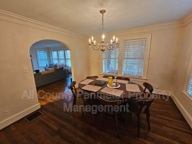 Building Photo - 245 Lindbergh Drive NE