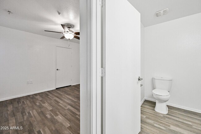 Building Photo - 3065 N 67th Ave