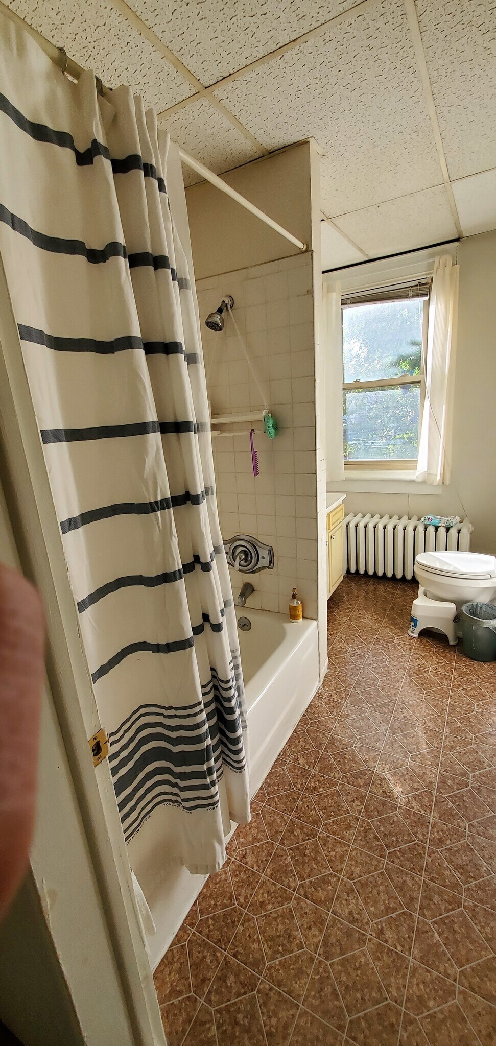 Bathroom - 531 W Union Blvd