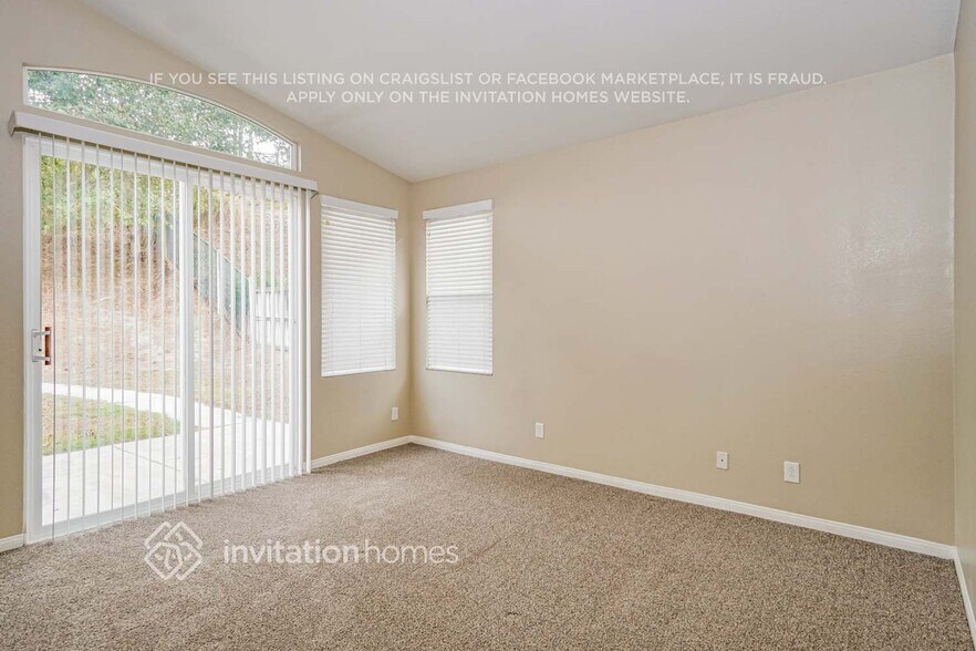 Building Photo - 45916 Via La Colorada