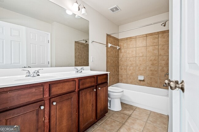 Building Photo - 3062 Eastbrook Terrace