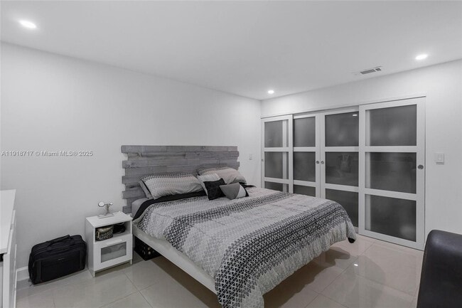 Building Photo - 4456 SW 136th Pl