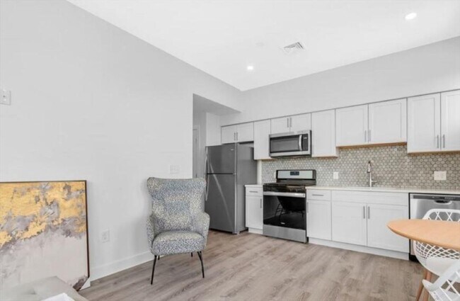 Building Photo - 1 bedroom in Everett MA 02149
