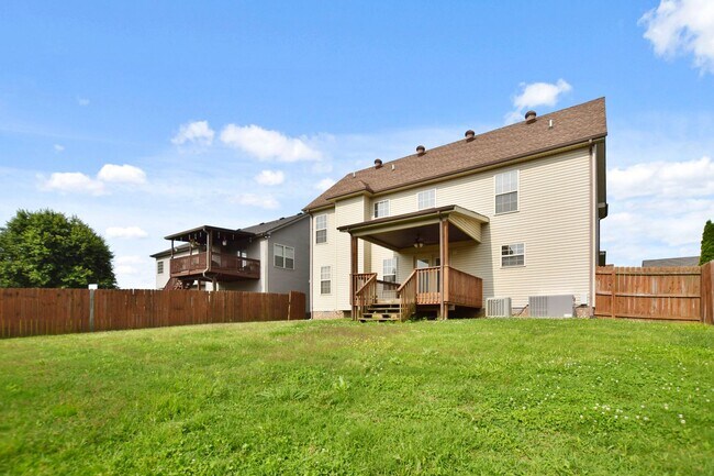 Building Photo - Four Bedroom in Fields of Northmeade!