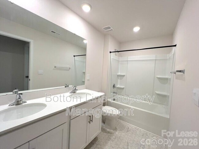 Building Photo - 1603 Blue Velvet Ln