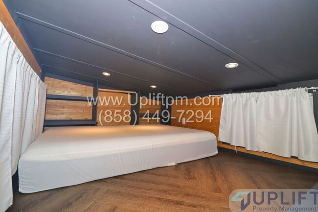 Building Photo - Double loft Studio in Ramona