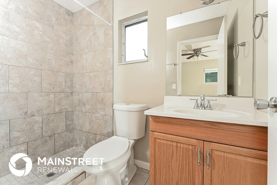 Building Photo - 2549 Brampton Ct