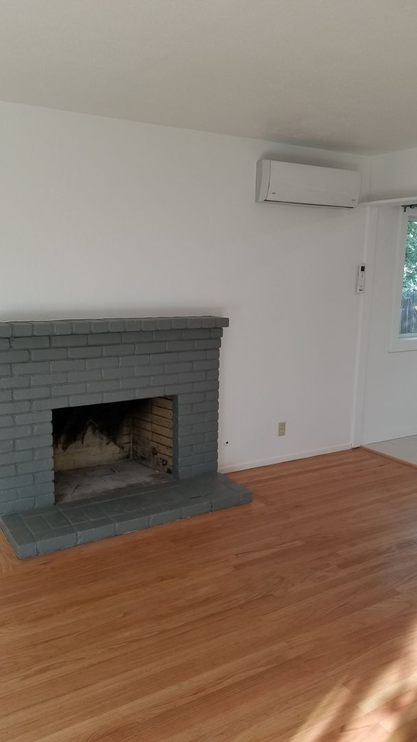 Building Photo - Newly Remodeled Home in East Davis