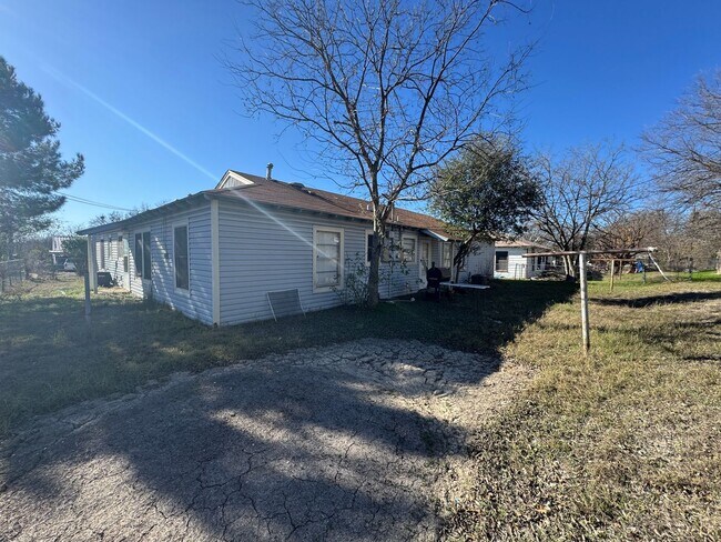 Building Photo - 2-Bedroom Duplex for Rent in Killeen