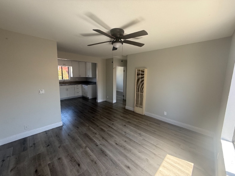 Building Photo - 5955 Main St