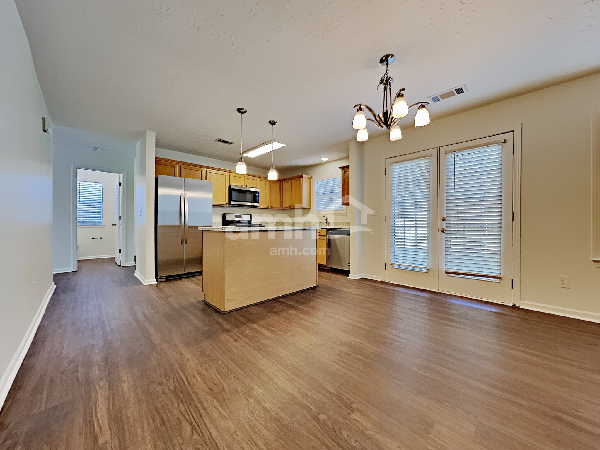 Building Photo - 1959 Johns Pl Ct NE