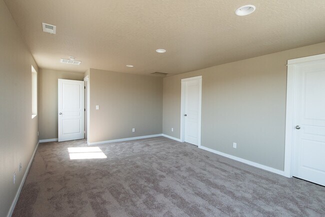 Building Photo - New 4 Bedroom Home in Post Falls with 3 Car Garage!