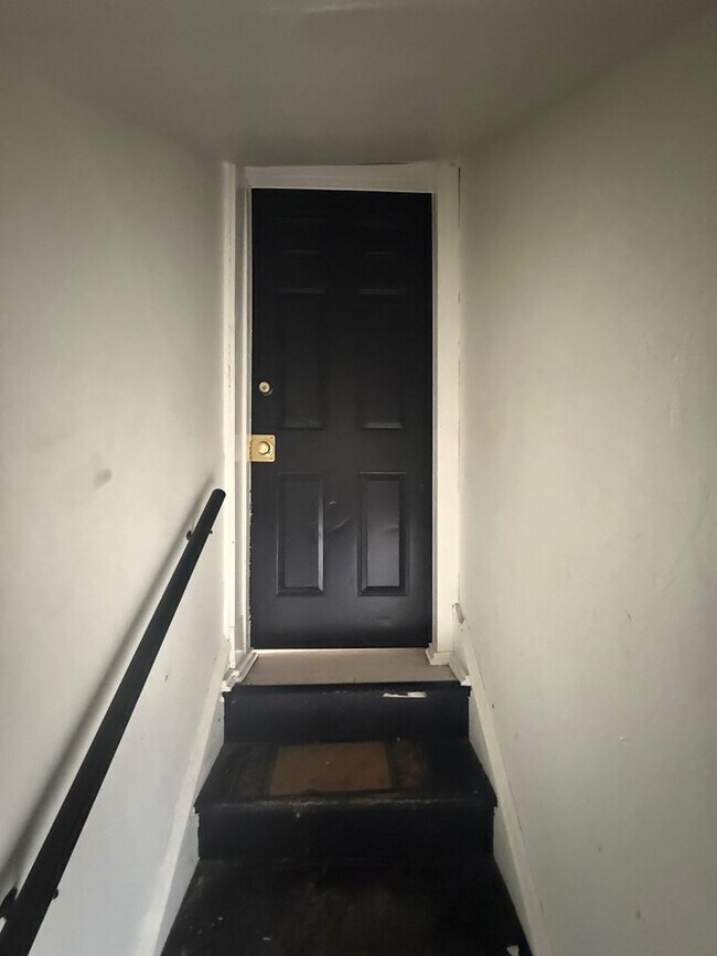 Building Photo - 5116 N 32nd St