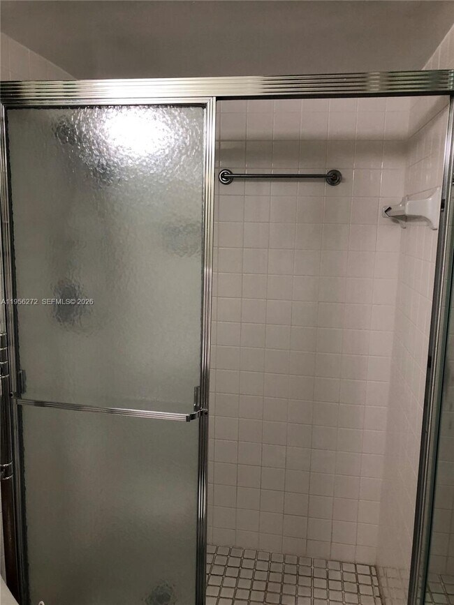 Building Photo - 255 Sunrise Dr