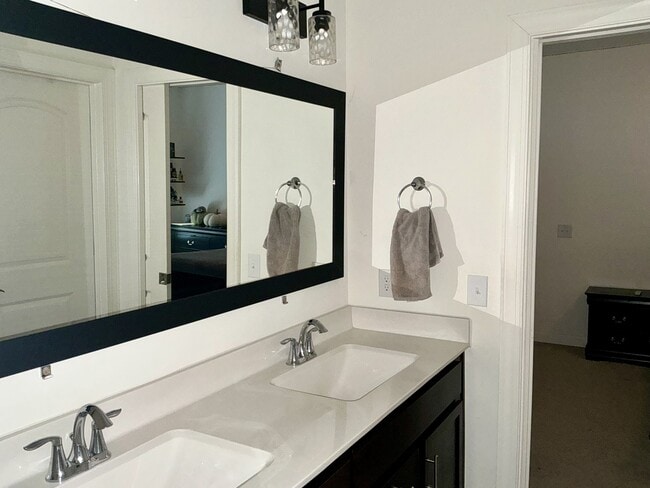 Building Photo - 291 North St