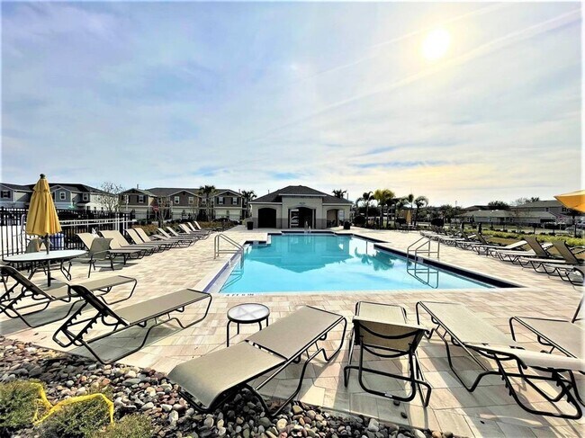 Building Photo - 1179 Papaya Cir.