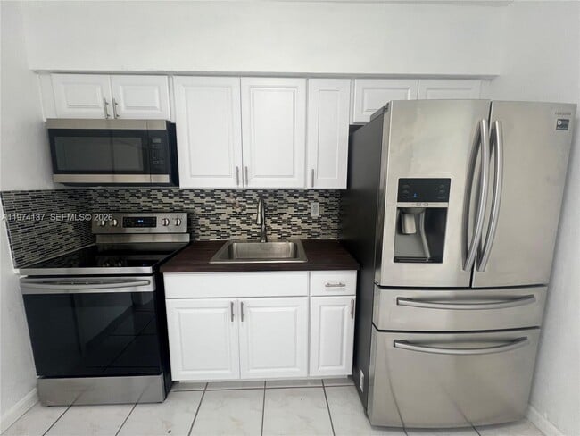 Building Photo - 5829 NW 37th St