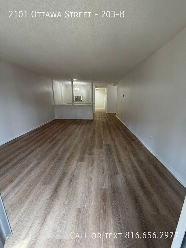 Building Photo - 2101 Ottawa St