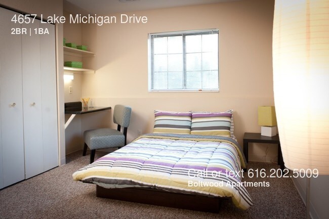 Building Photo - 4657 Lake Michigan Dr