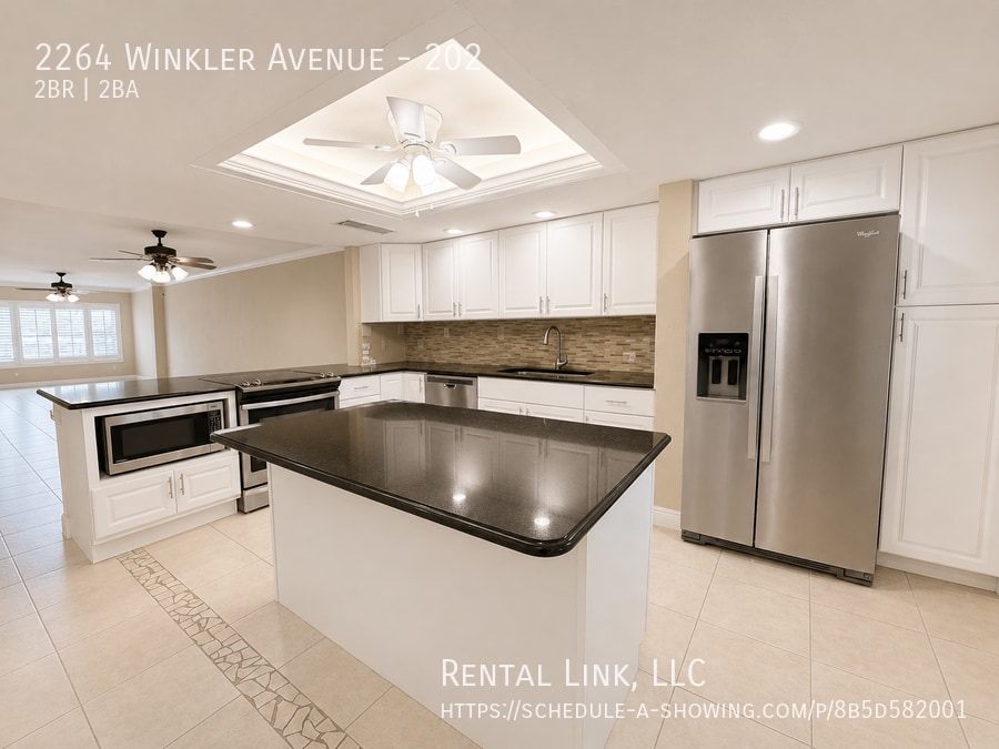 Building Photo - 2264 Winkler Ave