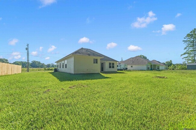 Building Photo - 12664 Brown Rd