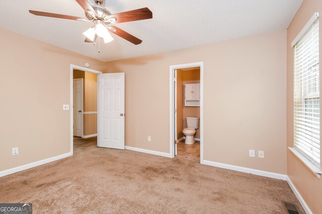 Building Photo - 32 Cathedral Heights