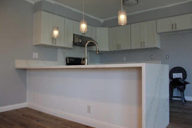 Building Photo - 2429 Ocean Ave