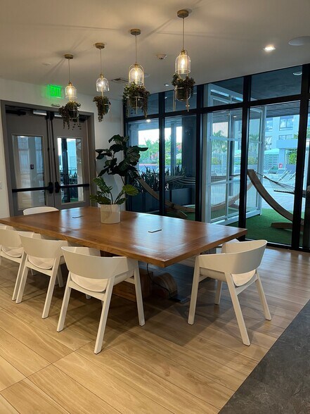 Building Photo - 60 NW 31st St