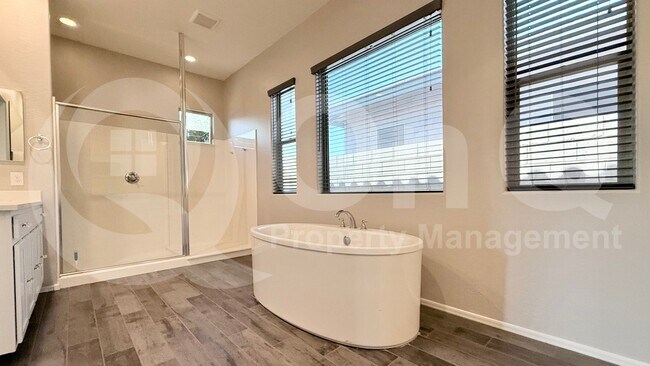 Building Photo - 22701 E Avenida Del Valle