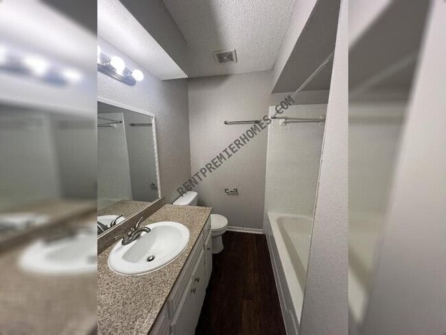 Building Photo - 4909 Cinderella Dr
