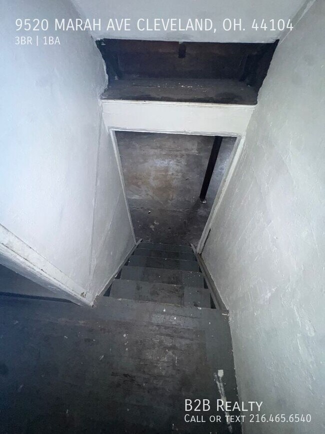 Building Photo - 9520 Marah Ave