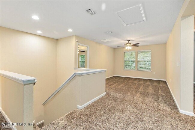 Building Photo - 5 br, 3 bath House - 4337 Green Acres Ln