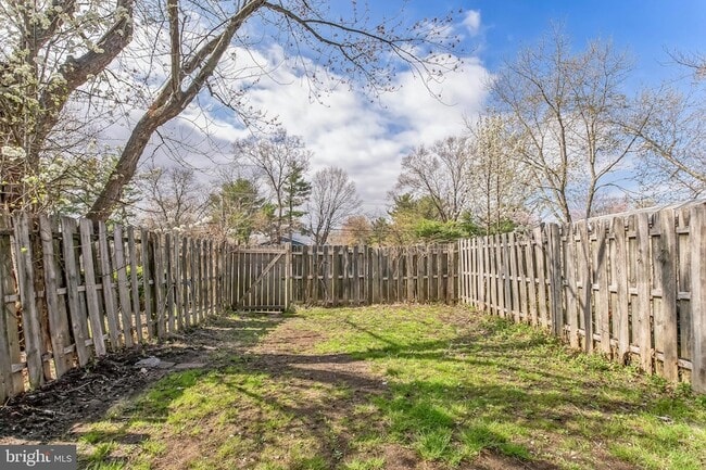 Building Photo - 63 Villanova Ct