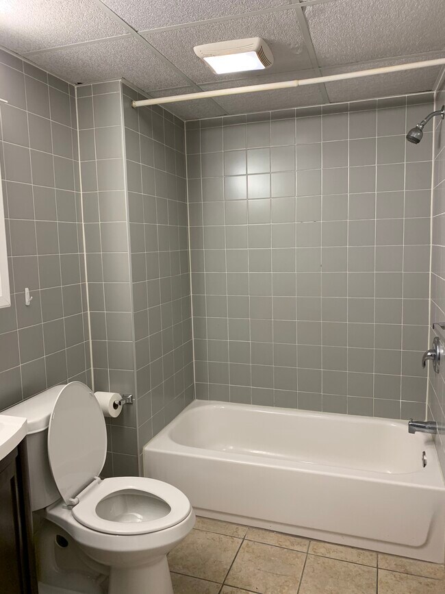 Bathroom - 50 Kenmore Ave