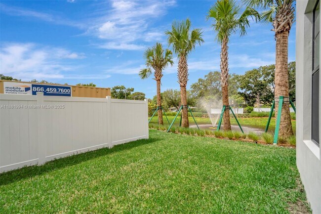 Building Photo - 1454 NW 23rd Ave