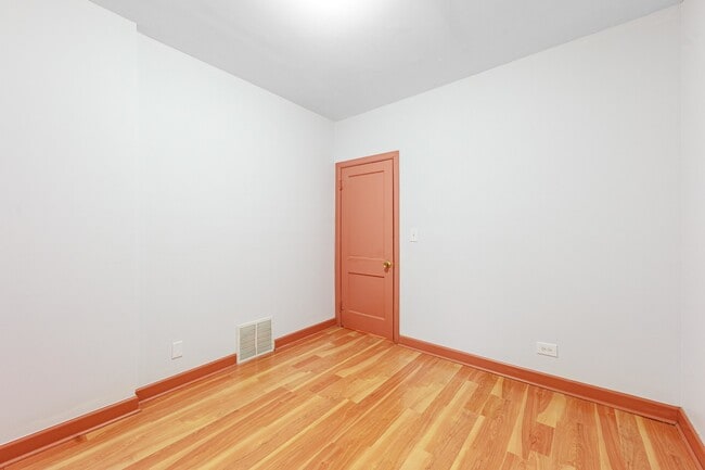 Building Photo - 1810 N Long Ave