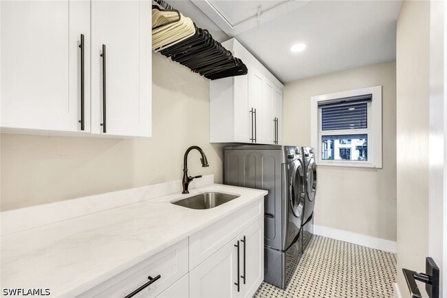 Building Photo - 336 Oak Ave