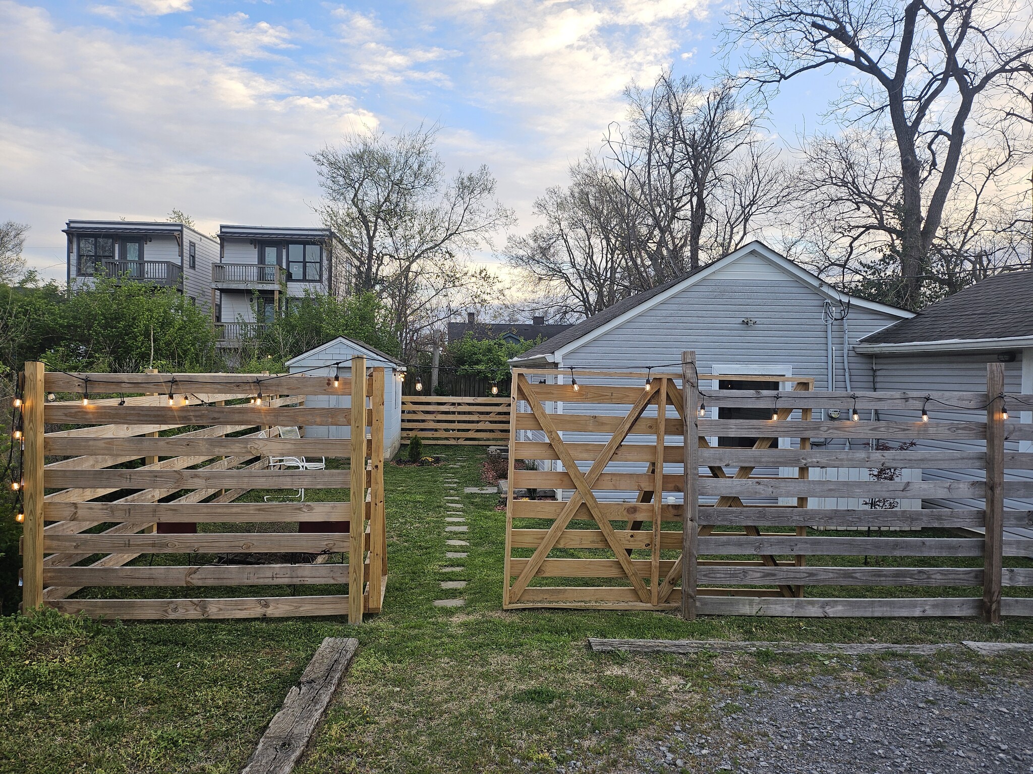 Building Photo - 114 Lucile St