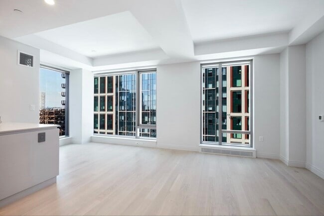Building Photo - 135 Seaport Blvd