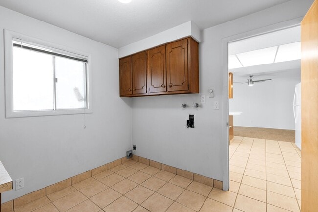 Building Photo - 3 Bed 2 Bath Home in Rexburg