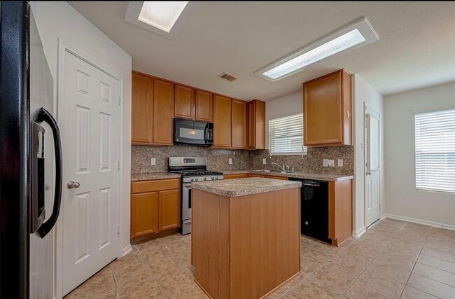 Building Photo - 5242 Espuela Ln